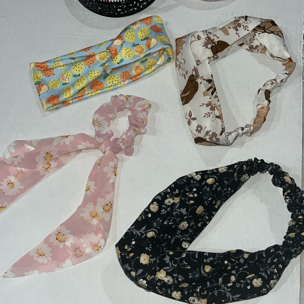 Bundle on hair accessories